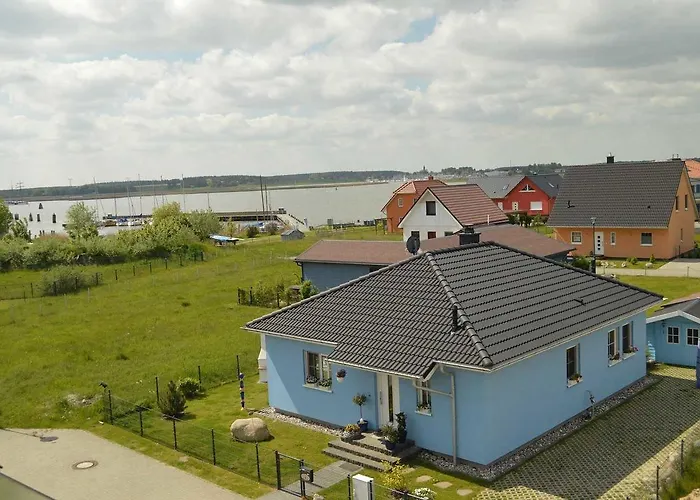 Fh Blaue Haus Am Peenestrom * 佩讷明德